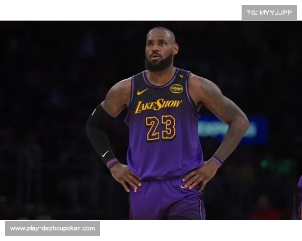 詹姆斯退役决定引发广泛热议 球迷反应各异影响深远