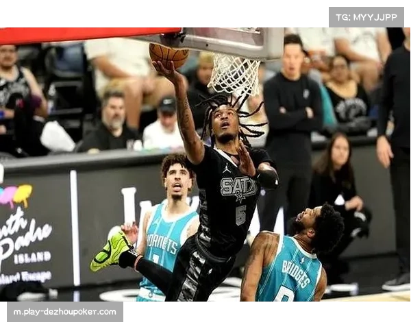 马刺25分逆转防守调整 末节改打区域联防成功限制快船突破